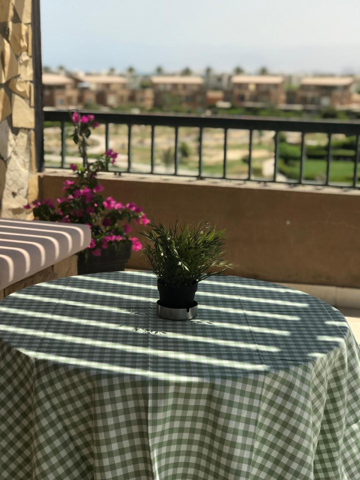 Chalet Marina Wadi Degla Families Only Pool View 2Nd Floor 6 Adults Ain Soukhna Exteriér fotografie